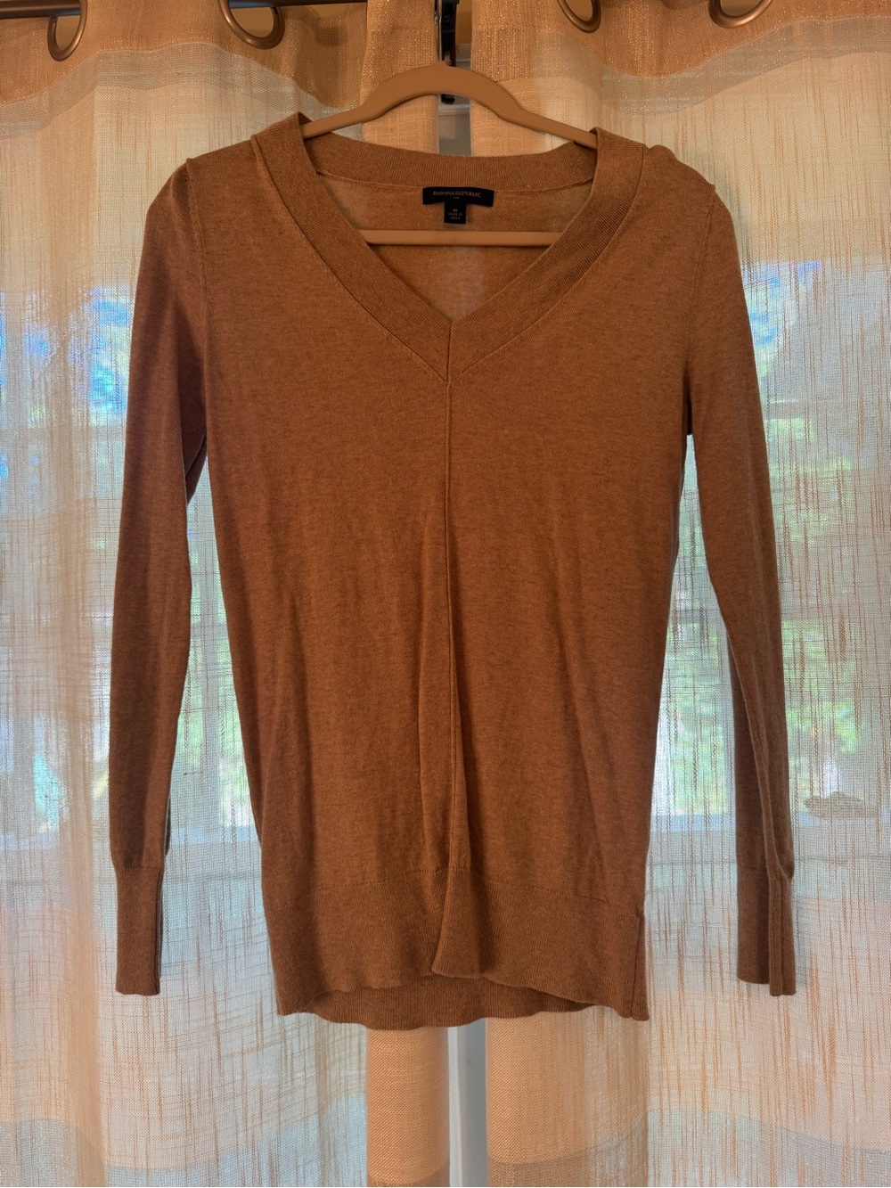 Banana Republic V-Neck Knit Sweater in Brown Size Medium
